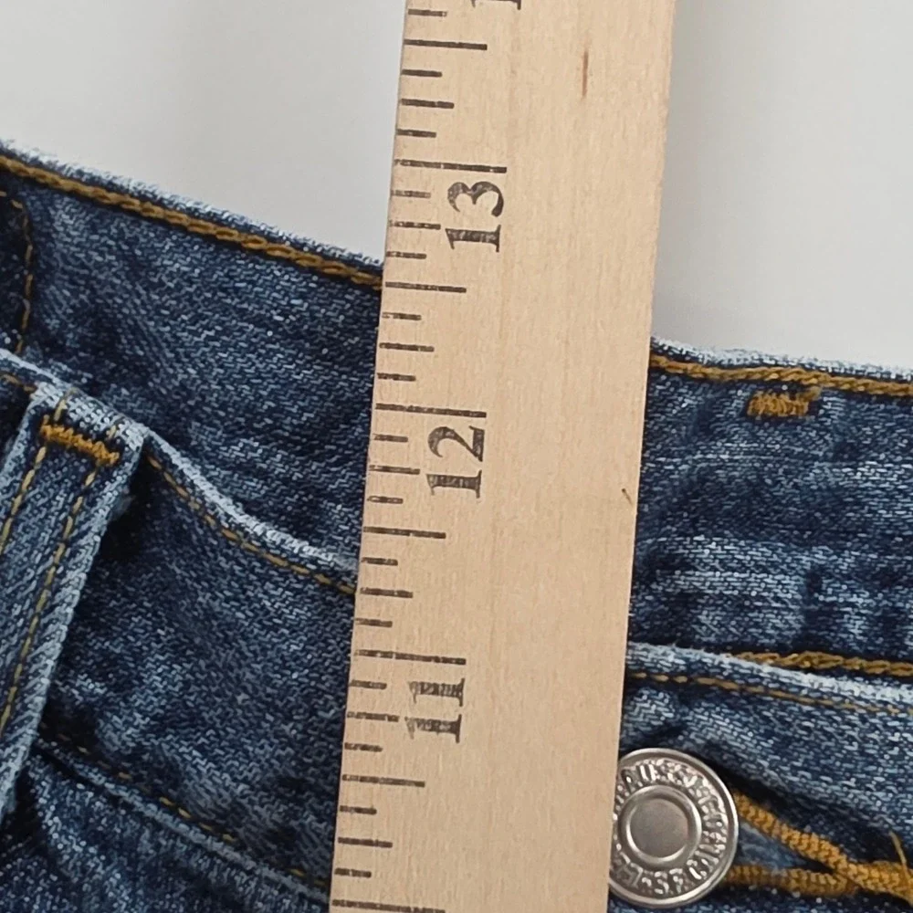 Levi's 550 Denim Shorts Mens 30 Blue Relaxed Fit Medium Wash Cotton 5-Pocket Y2K